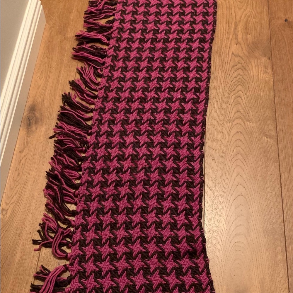Loft Scarf - Picture 5 of 5